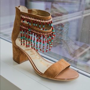 Boho Dream | cube heel sandals with tassel